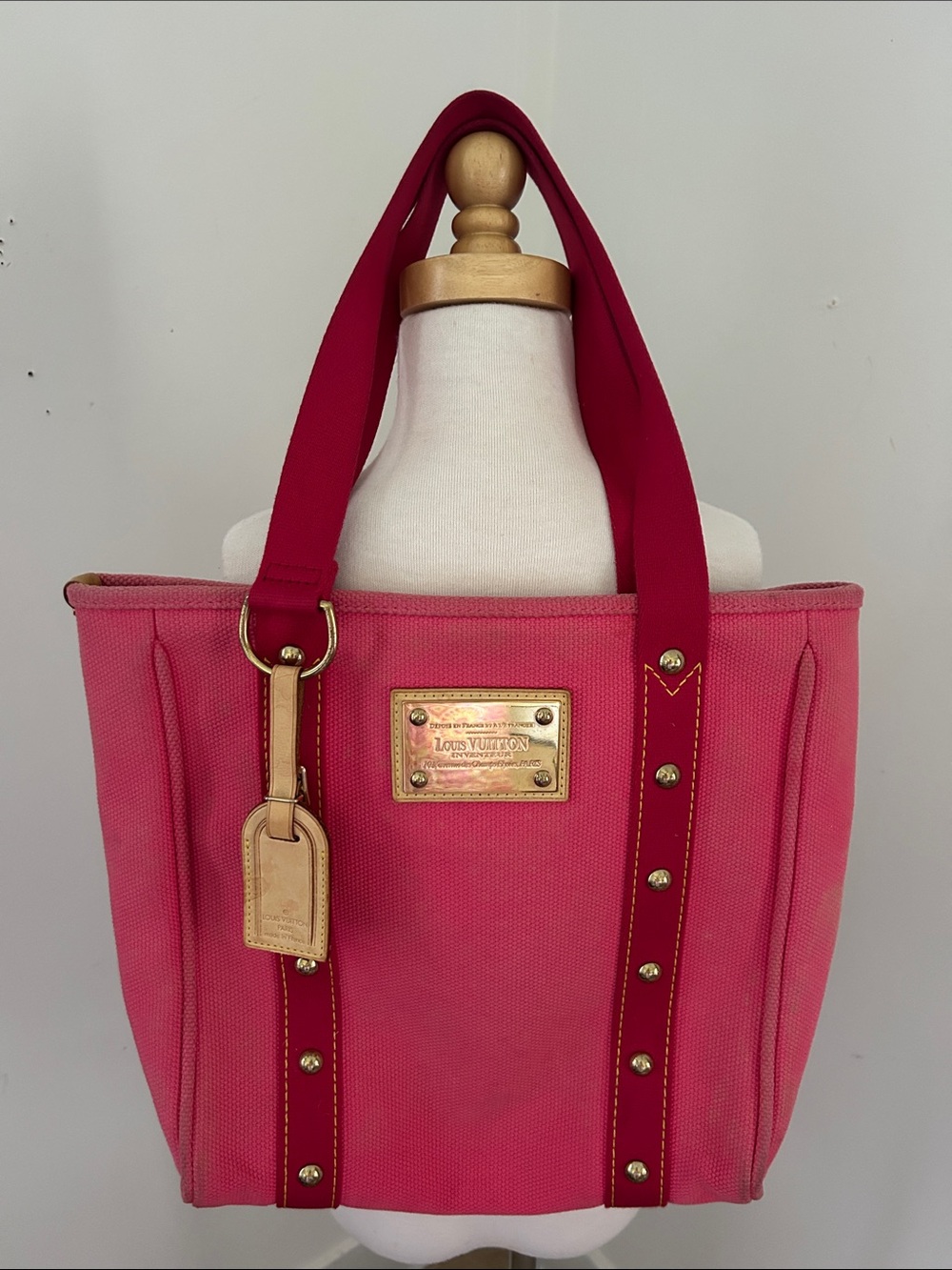 Louis Vuitton Antigua Cabbas MM Coral Pink Canvas Tote with Gold Plaque